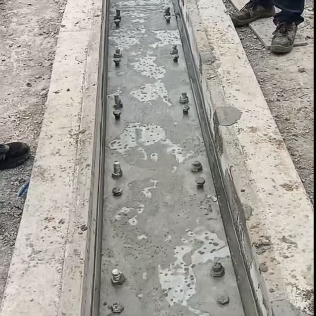 江苏港口码头起重机龙门吊重型机械设备稳固用早强快凝轨道胶泥